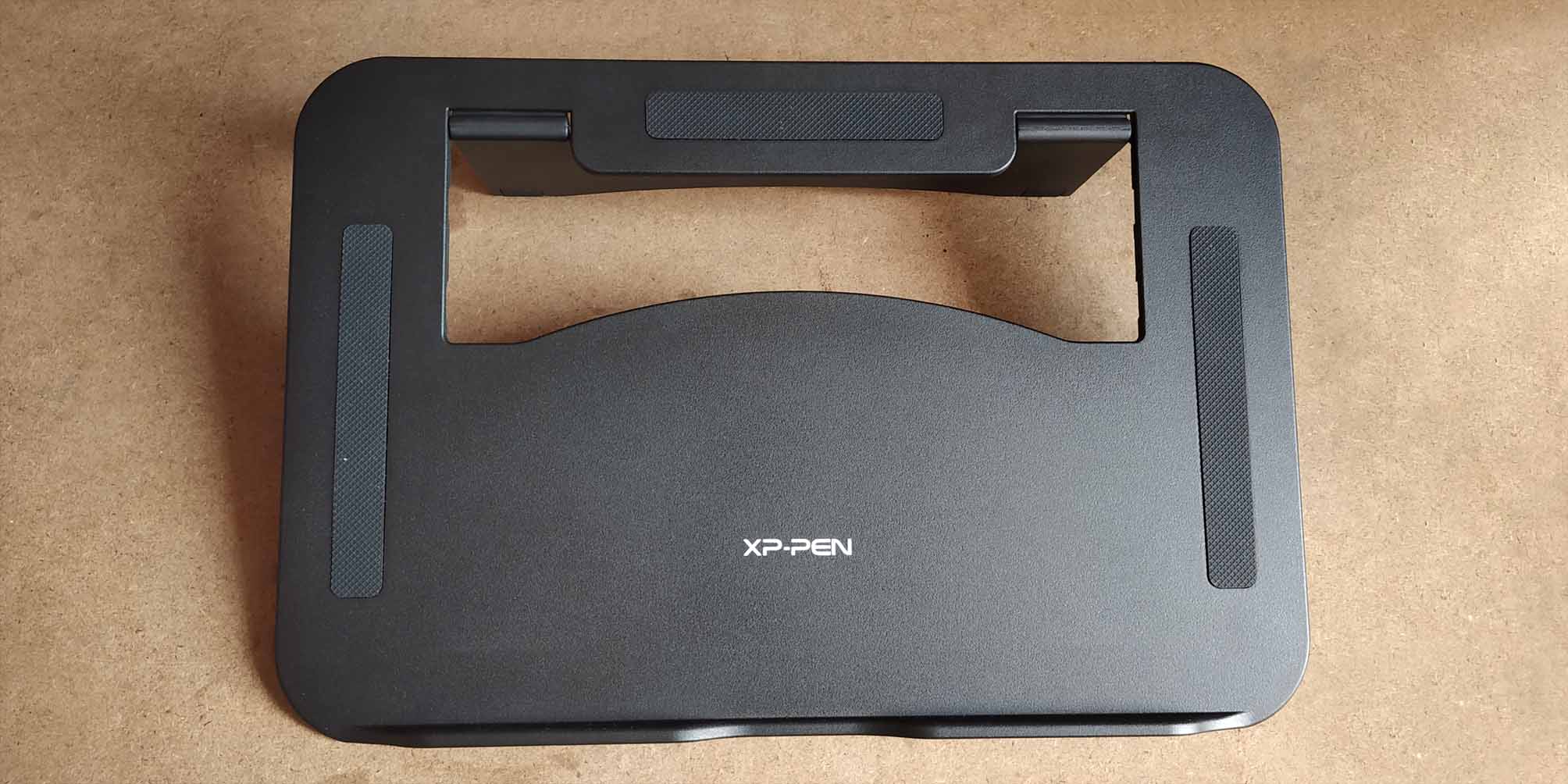 Xp Pen Artist 15.6 pro Review The Best budget display tablet